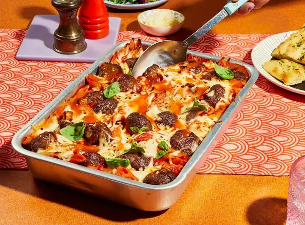 PERi-PERi
      Meatball Pasta Bake